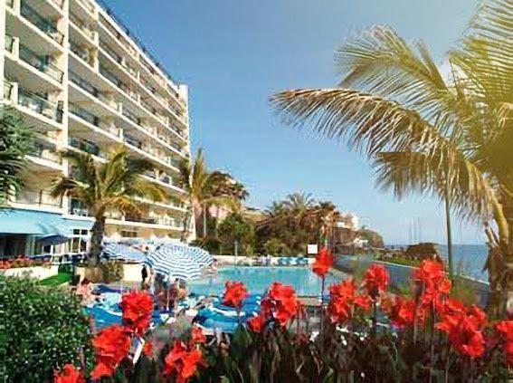 פונשל Cosy Apartment With Sea View And Pool מראה חיצוני תמונה